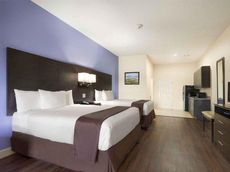 Days Inn & Suites By Wyndham Galveston West/Seawall Εξωτερικό φωτογραφία